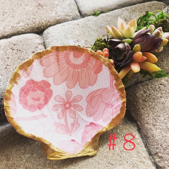 SOLD- Seashell Jewelry Dish - Picture 8 of 15